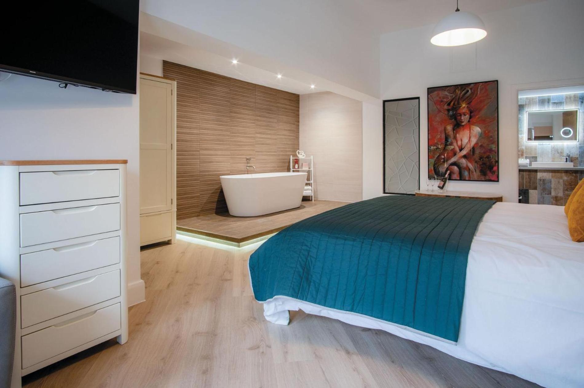 Suite 5 - Sleeping Giant Hotel - Pen Y Cae Inn Brecon Exterior foto