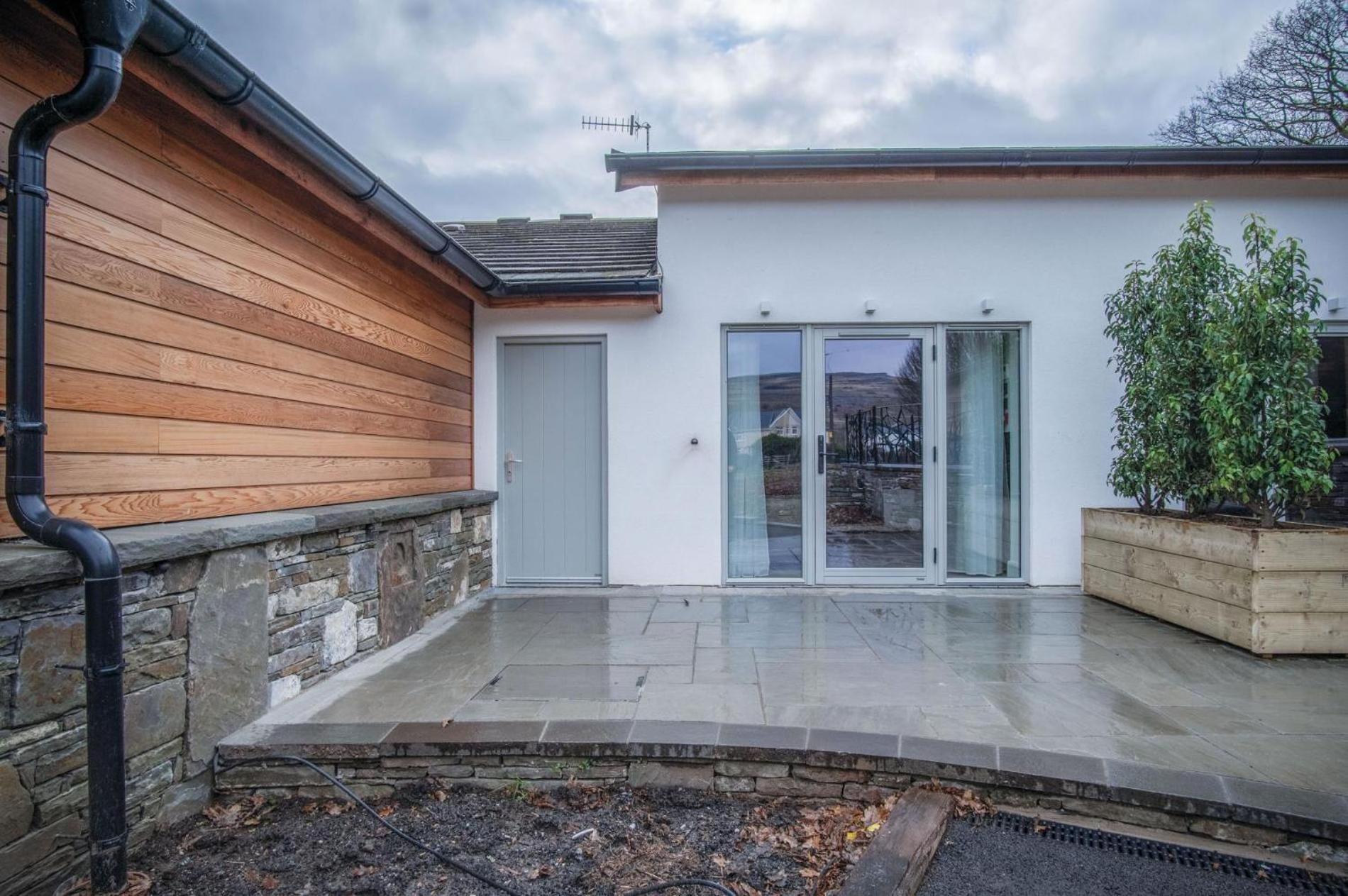 Suite 5 - Sleeping Giant Hotel - Pen Y Cae Inn Brecon Exterior foto